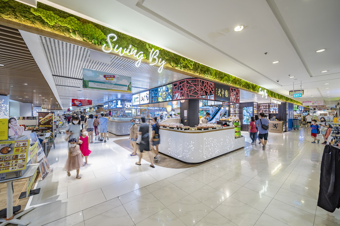 <p style="text-align: center;">领展收购两个新加坡的社区零售资产中还包括Swing By @ Thomson Plaza，是Upper Thomson 住宅区内一个便利的购物中心，目前接近全数租出。</p>

