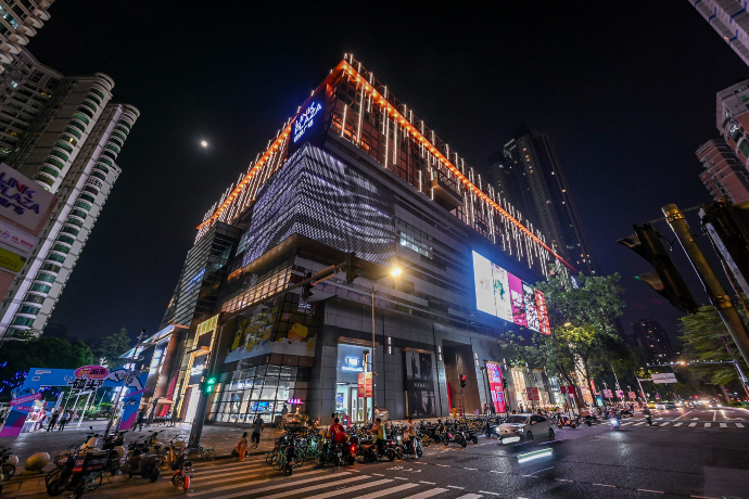 <p>Link Plaza Tianhe has an occupancy rate of more than 95% and a return on investment of 12%.</p>
